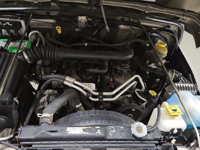 Used 2004 Jeep Wrangler 4WD w/ Dual Top Group image 27