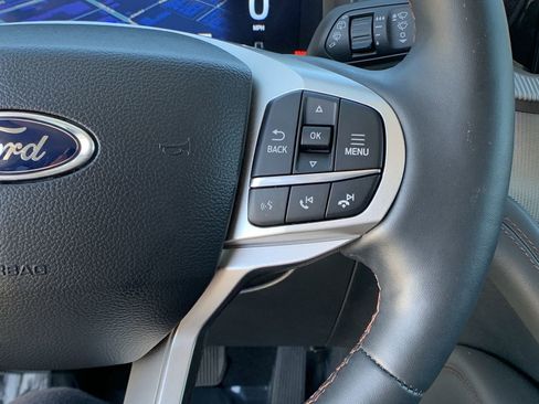 Used 2025 Ford Explorer Active w/ Active Comfort Package image 30