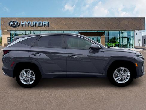 New 2026 Hyundai Tucson SE image 9