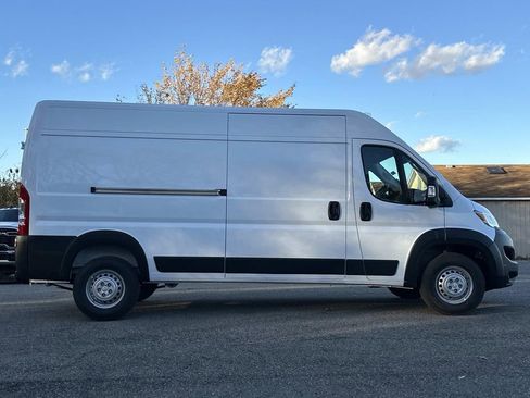 New 2026 RAM ProMaster 2500 w/ Convenience Group image 2