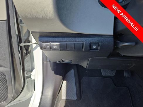 Used 2024 Toyota Corolla LE image 27