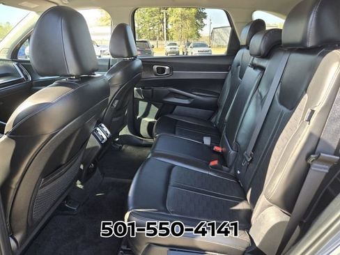 Used 2024 Kia Sorento S image 12