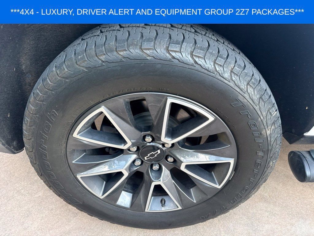 Used 2021 Chevrolet Tahoe Z71 w/ Luxury Package AWD/4WD image 36