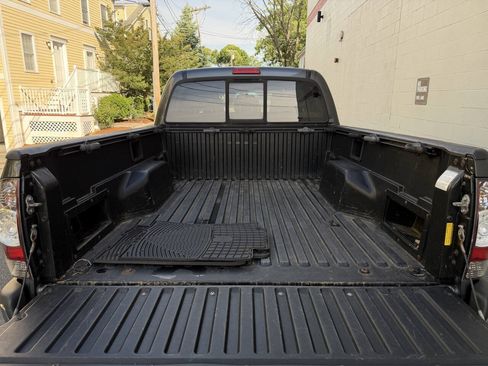 Used 2011 Toyota Tacoma 4x4 Double Cab w/ SR5 Pkg #2 image 35