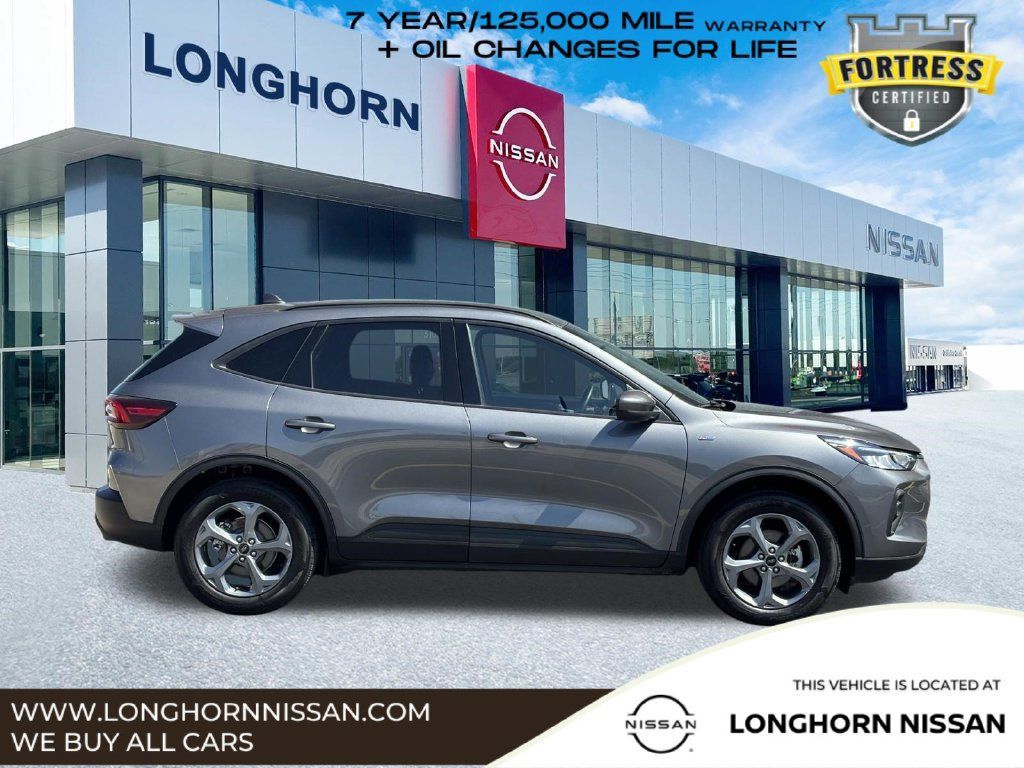 Used 2025 Ford Escape ST-Line Select AWD/4WD image 1