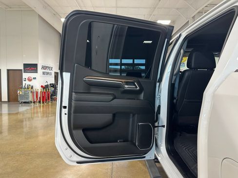 Used 2024 Chevrolet Silverado 1500 RST AWD/4WD image 35