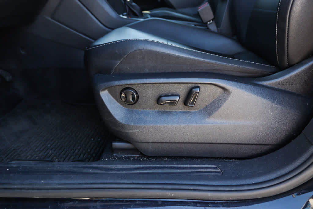 Used 2019 Volkswagen Tiguan SE w/ Panoramic Sunroof Package FWD image 19
