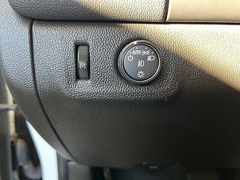 Used 2022 Chevrolet Colorado LT w/ LT Convenience Package image 24