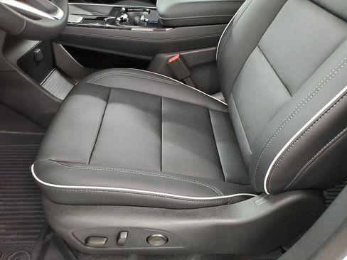 New 2025 Buick Enclave Preferred w/ Power Package image 13