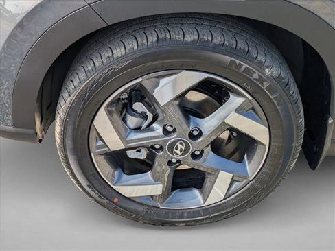 New 2026 Hyundai Venue SEL image 9