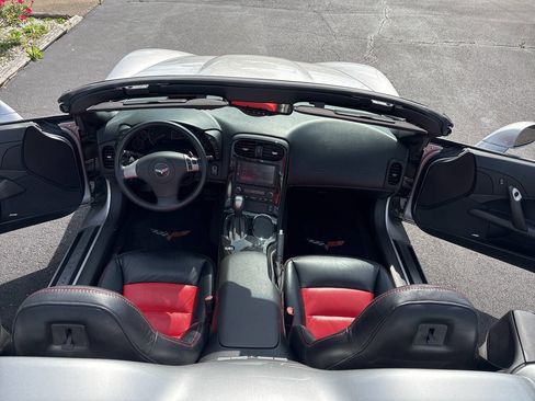 Used 2008 Chevrolet Corvette Convertible w/ Preferred Equipment Group image 12