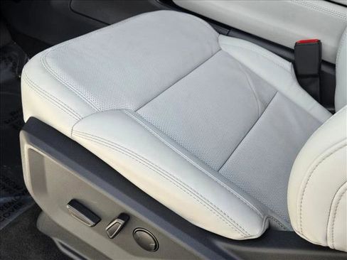 New 2025 Ford Expedition Max Platinum w/ Driver's Package image 4