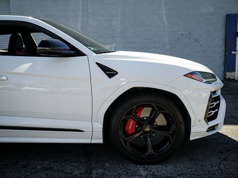 Used 2021 Lamborghini Urus image 16