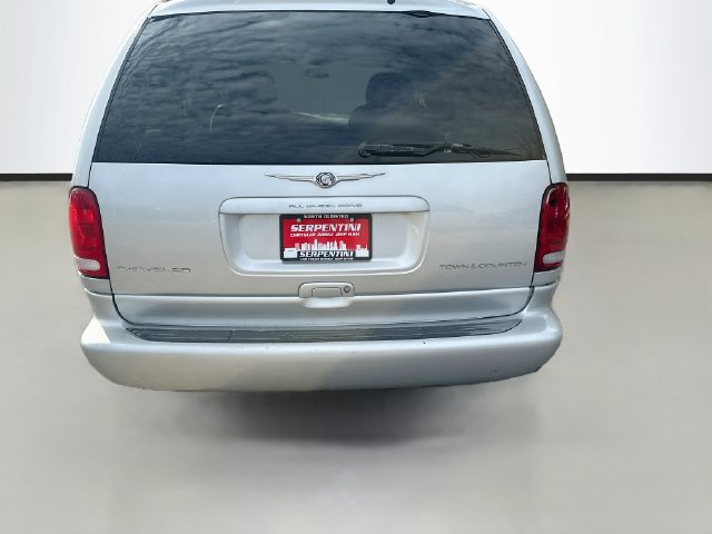 Used 2000 Chrysler Town & Country Limited AWD/4WD image 6