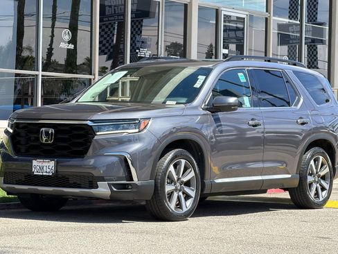 Certified 2023 Honda Pilot Touring image 8