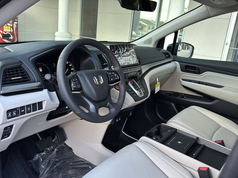 New 2026 Honda Odyssey EX-L image 14