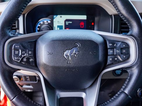 Used 2022 Ford Bronco Wildtrak image 10