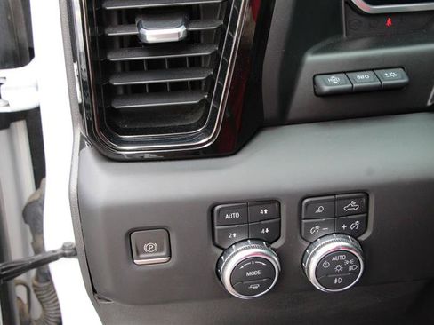 Used 2022 GMC Sierra 1500 AT4X AWD/4WD image 31