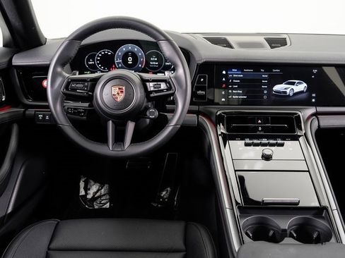 Used 2025 Porsche Panamera 4 image 17