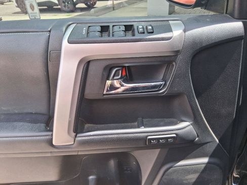Used 2020 Toyota 4Runner Limited AWD/4WD image 17