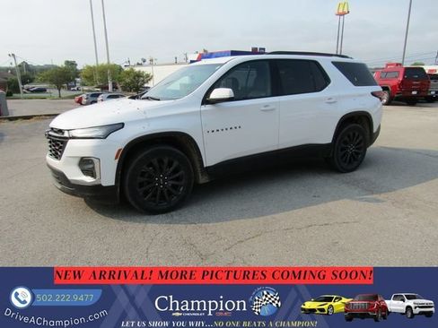 Used 2022 Chevrolet Traverse RS FWD image 1