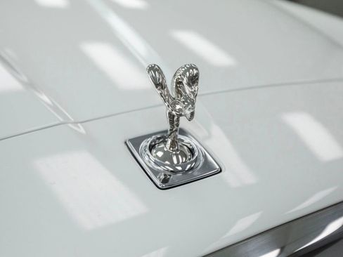 Used 2022 Rolls-Royce Cullinan w/ Cullinan Package AWD/4WD image 14