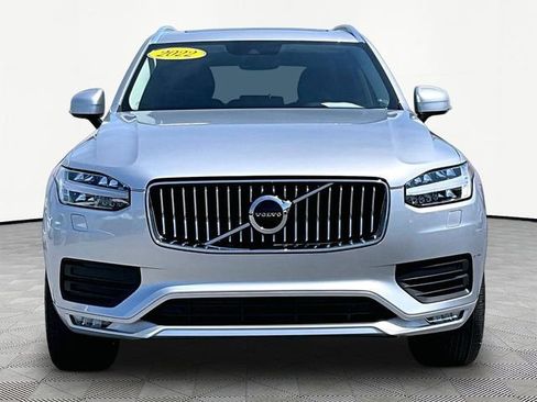Used 2022 Volvo XC90 T6 Momentum w/ Climate Package image 2