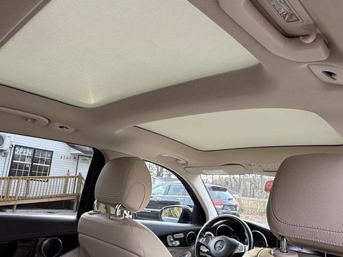 Used 2016 Mercedes-Benz GLC 300 4MATIC image 17