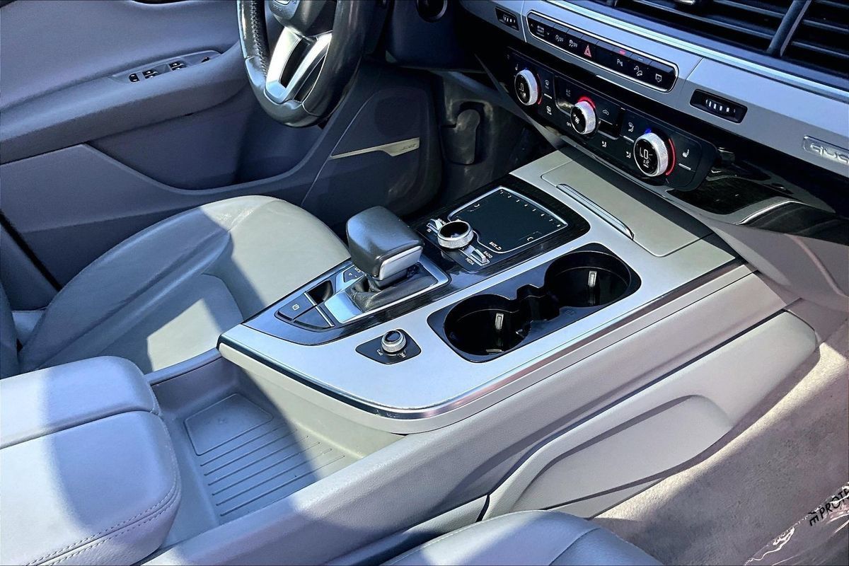 Used 2018 Audi Q7 2.0T Premium Plus w/ Premium Plus Package AWD/4WD image 28