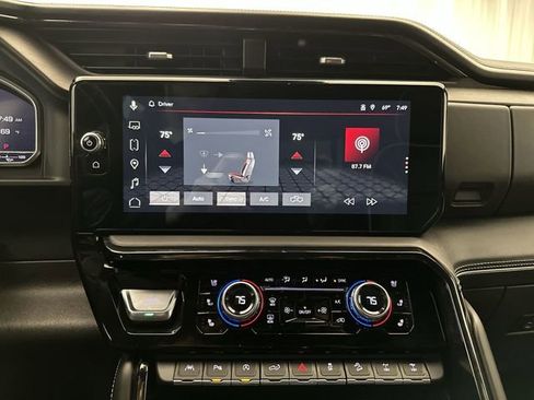 Used 2023 GMC Sierra 1500 AT4X image 21