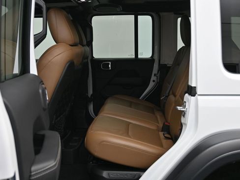 Used 2021 Jeep Wrangler Unlimited Rubicon 4xe w/ Cold Weather Group image 23