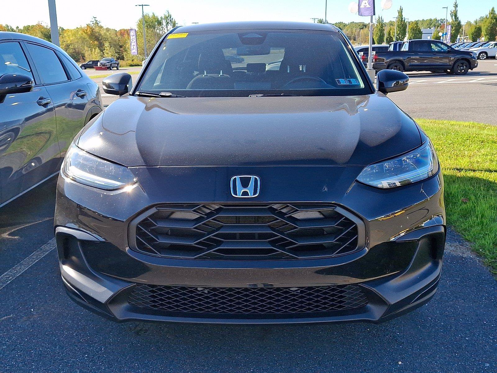 Used 2025 Honda HR-V Sport image 2