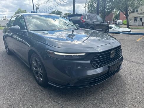 Used 2023 Honda Accord EX image 3
