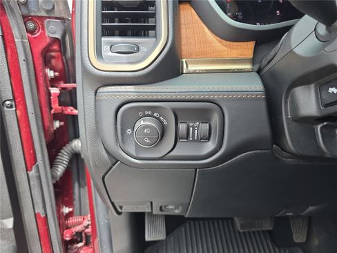 Used 2023 RAM 3500 Limited AWD/4WD image 34