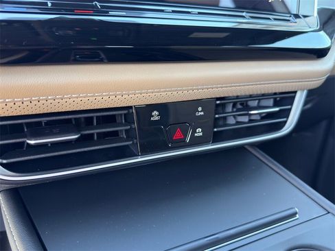 New 2026 Volkswagen Atlas Cross Sport SE image 31