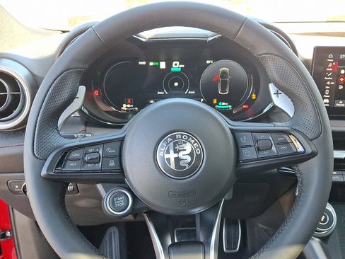 New 2025 Alfa Romeo Tonale Tributo Italiano image 12