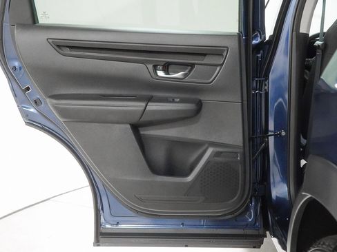 Certified 2025 Honda CR-V EX image 39