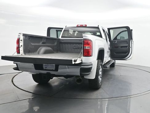 Used 2018 GMC Sierra 2500 SLT w/ Duramax Plus Package AWD/4WD image 43