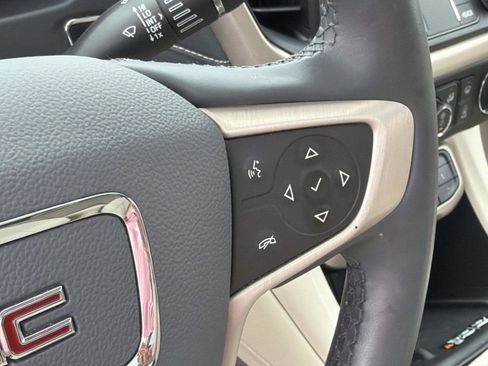 Certified 2023 GMC Acadia Denali w/ Denali Technology Package AWD/4WD image 15