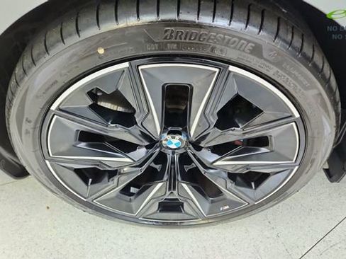 Used 2023 BMW 760i xDrive w/ Executive Package AWD/4WD image 56