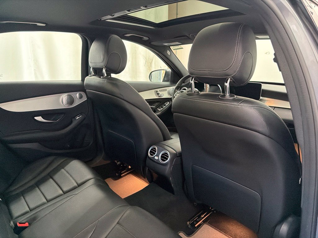 Used 2021 Mercedes-Benz C 300 Sedan image 29