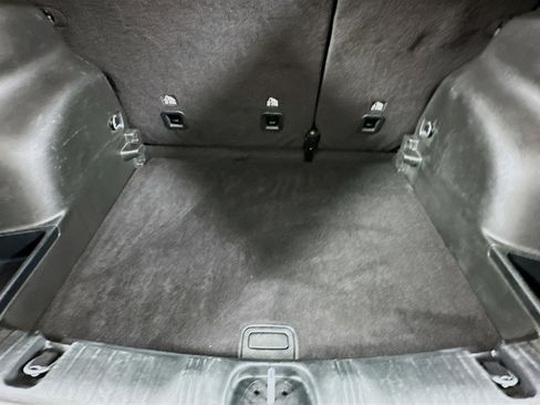 Used 2025 Jeep Compass Limited image 27