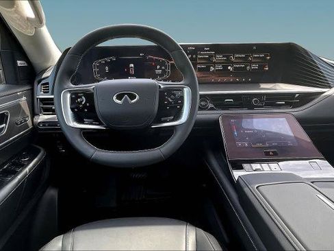 Certified 2025 INFINITI QX80 Pure AWD/4WD image 8