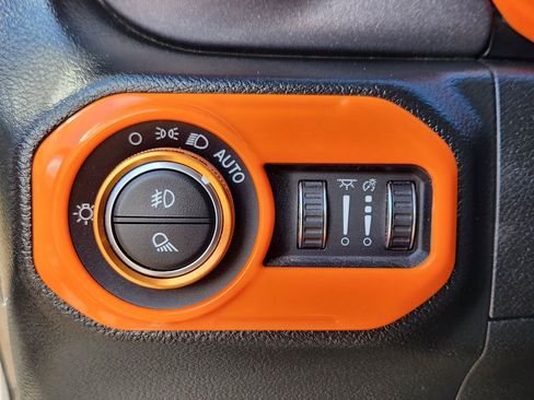 Used 2022 Jeep Gladiator Mojave w/ Trailer Tow Package image 13