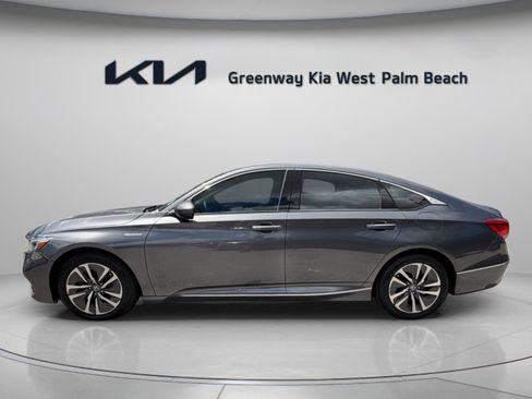 Used 2019 Honda Accord Touring image 4
