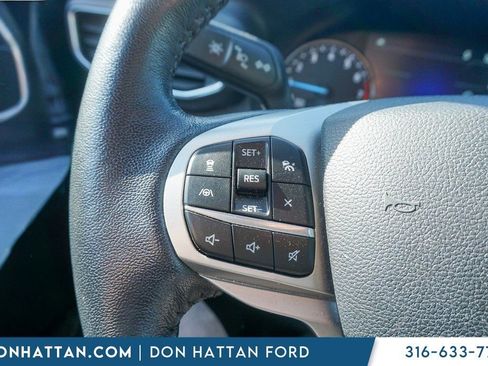 Used 2022 Ford Explorer XLT w/ Equipment Group 202A image 11