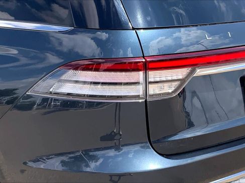 Used 2022 Lincoln Aviator Reserve w/ Elements Package Plus RWD image 29