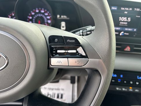 Used 2023 Hyundai Elantra SEL image 16