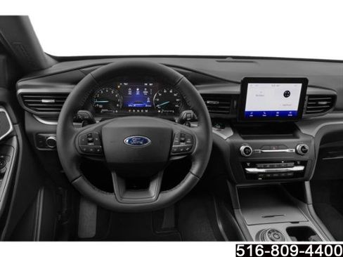 Used 2022 Ford Explorer XLT w/ Equipment Group 202A AWD/4WD image 8