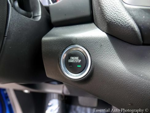 Used 2024 GMC Terrain SLT w/ Tech Package FWD image 16